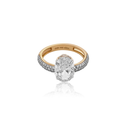 Luxurious Diamond  Ring 3.20 cts  TW 18k Gold